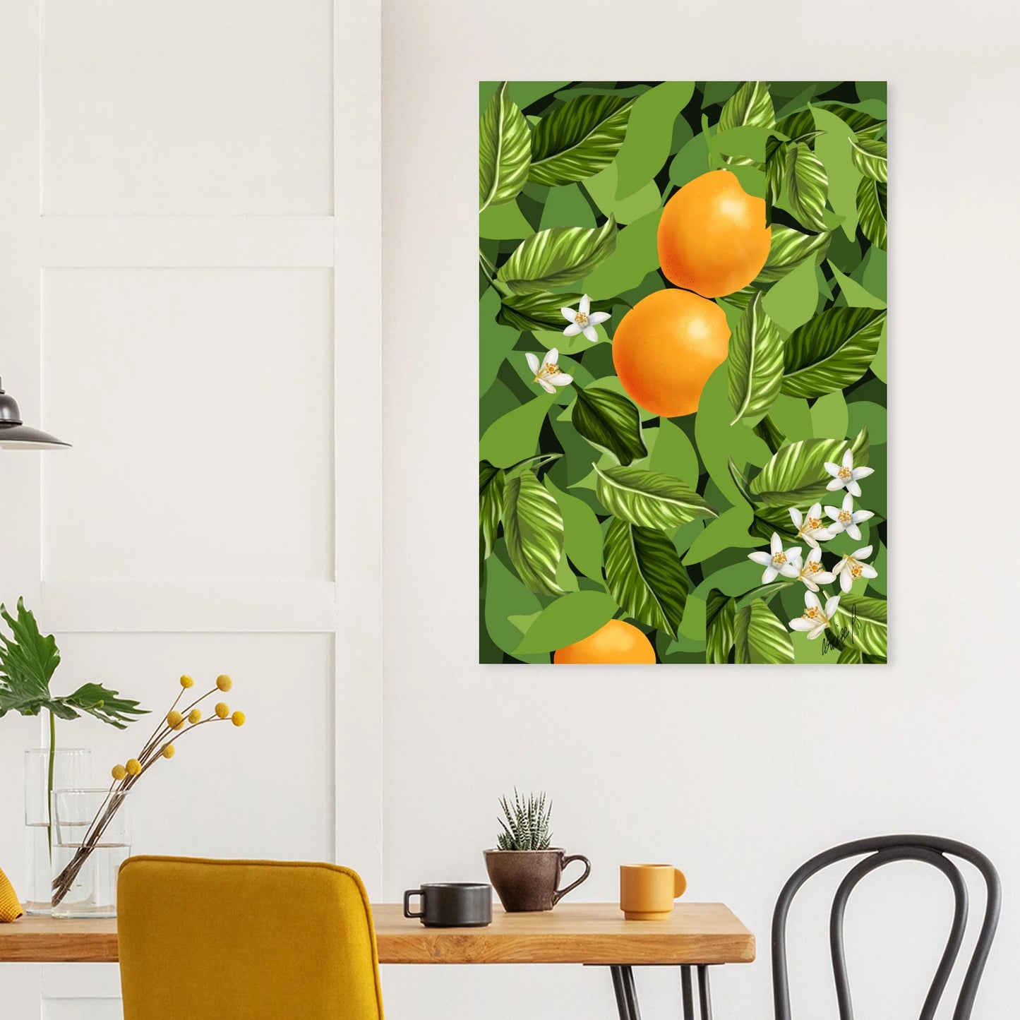 Digitalt konsttryck med apelsiner och citrusblommor i frodig grönska. Ett färgstarkt print som för tankarna till sommar och solmogna dofter.