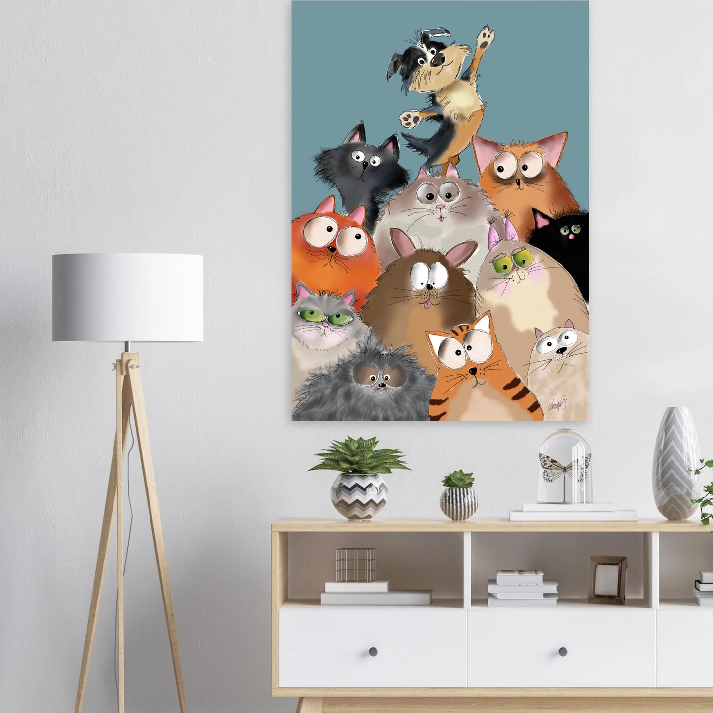 Ett humoristiskt och färgstarkt kattprint fyllt av personlighet och charm. Perfekt som modern väggkonst för kattälskare och kreativa hem.