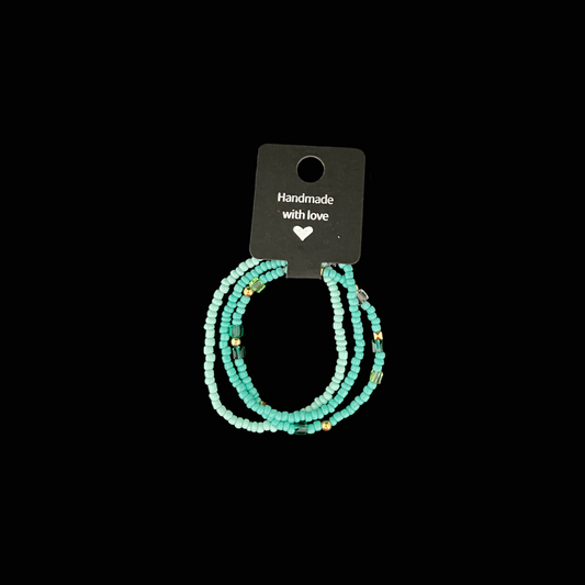 Handgjorda armband i pastellgröna toner. 3-pack 