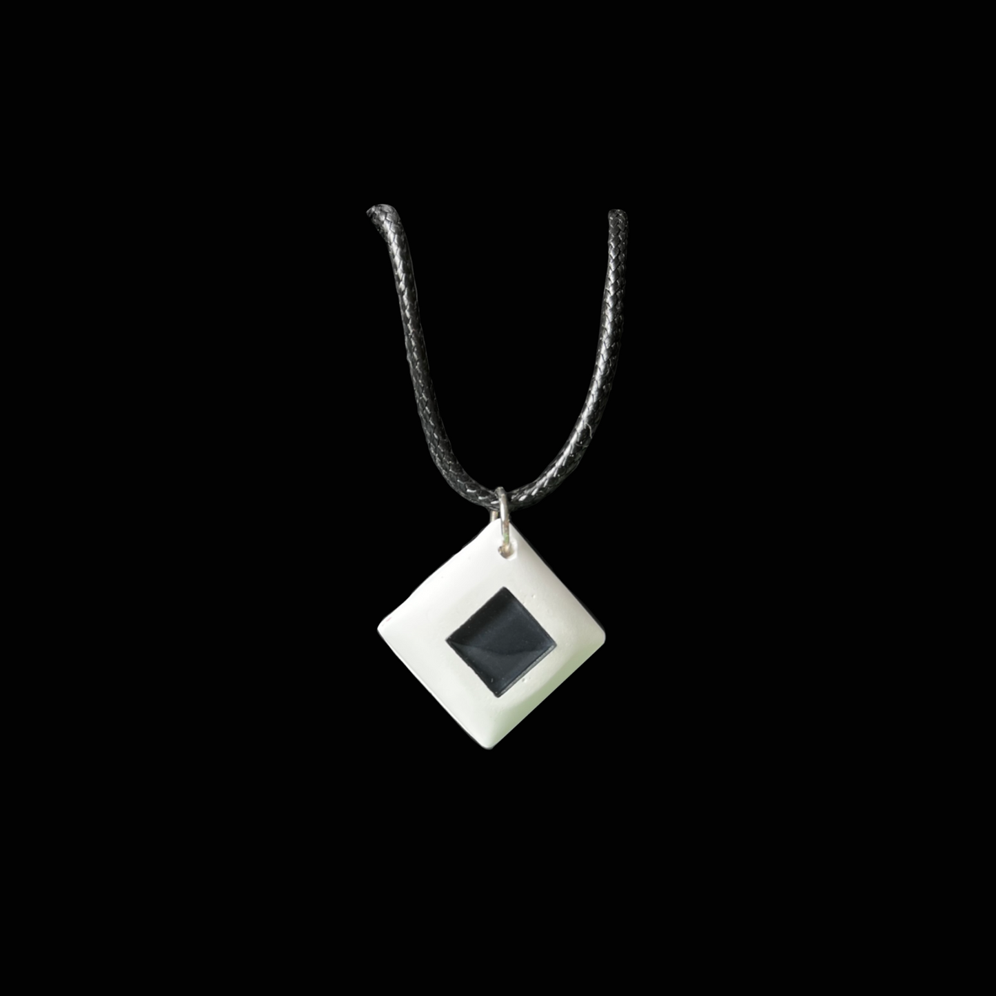 Noir Geo