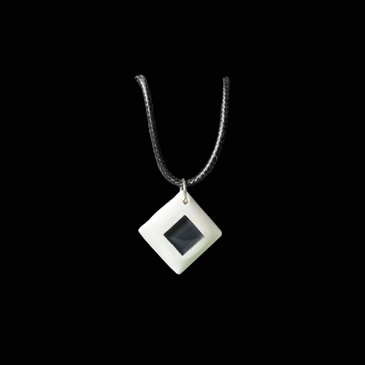 Noir Geo